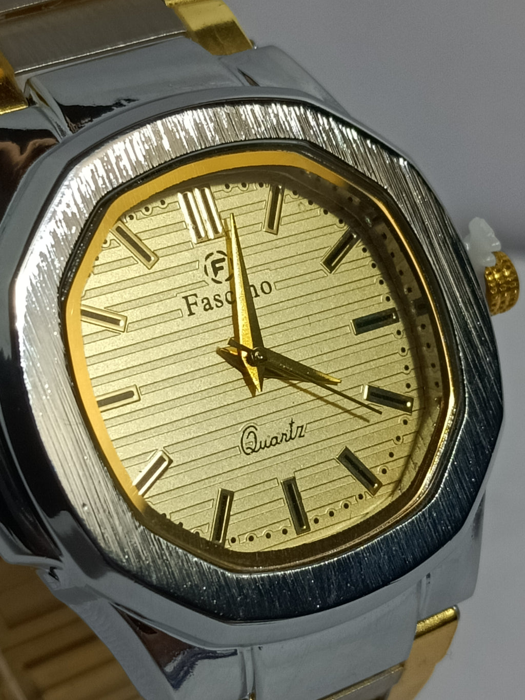 Men's Classic Business Quaetz Watch | Stainless Steal Gold Silver Dial