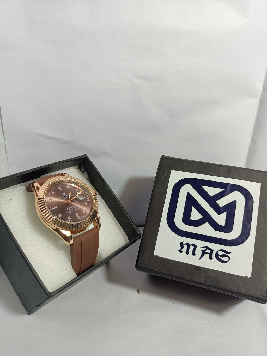 Stainless Steel Luxury Analog Men's Watch(Green-Gold Dial & Silver & Gold Colored Strap)-Ol66G