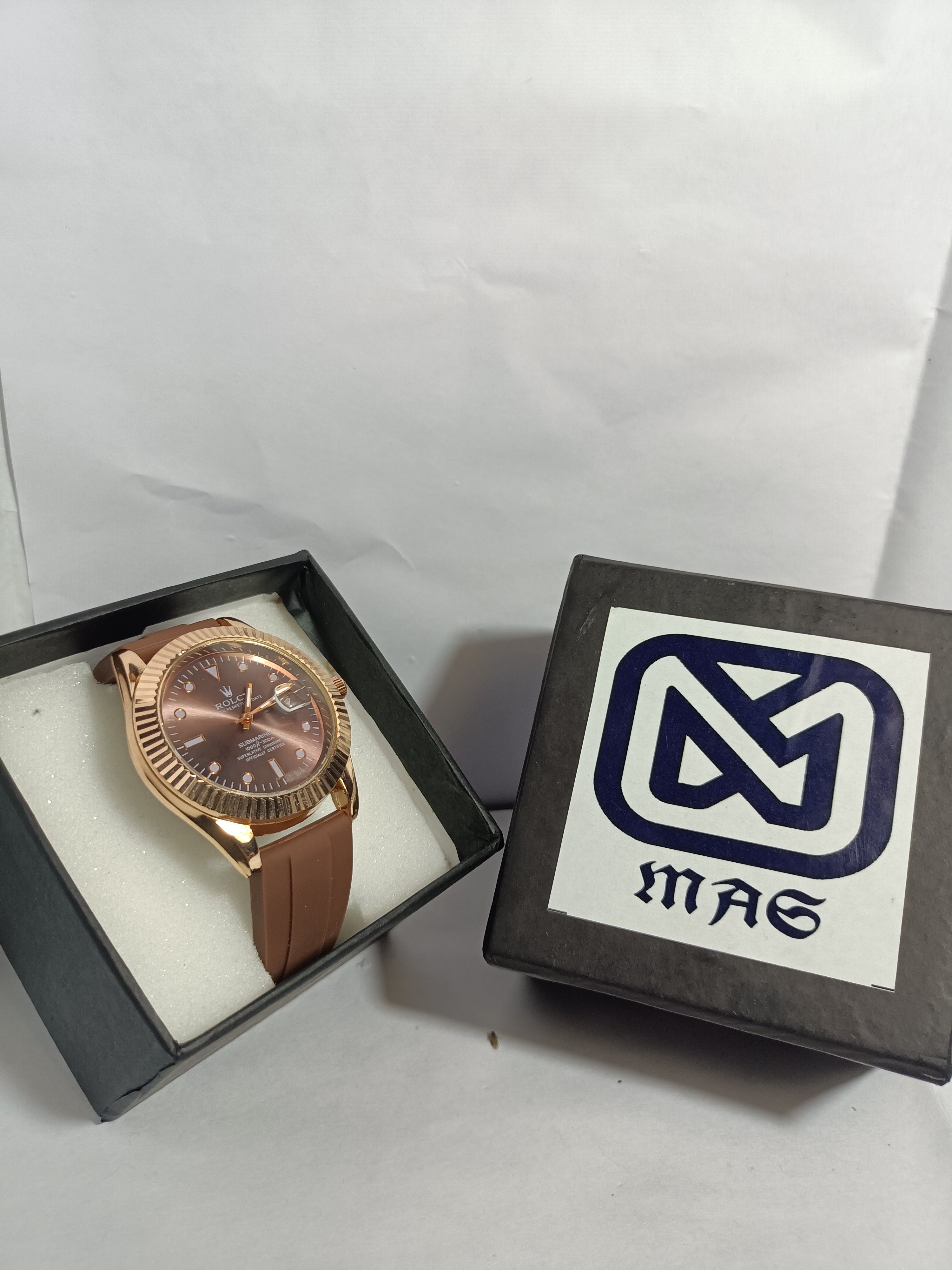 Stainless Steel Luxury Analog Men's Watch(Green-Gold Dial & Silver & Gold Colored Strap)-Ol66G