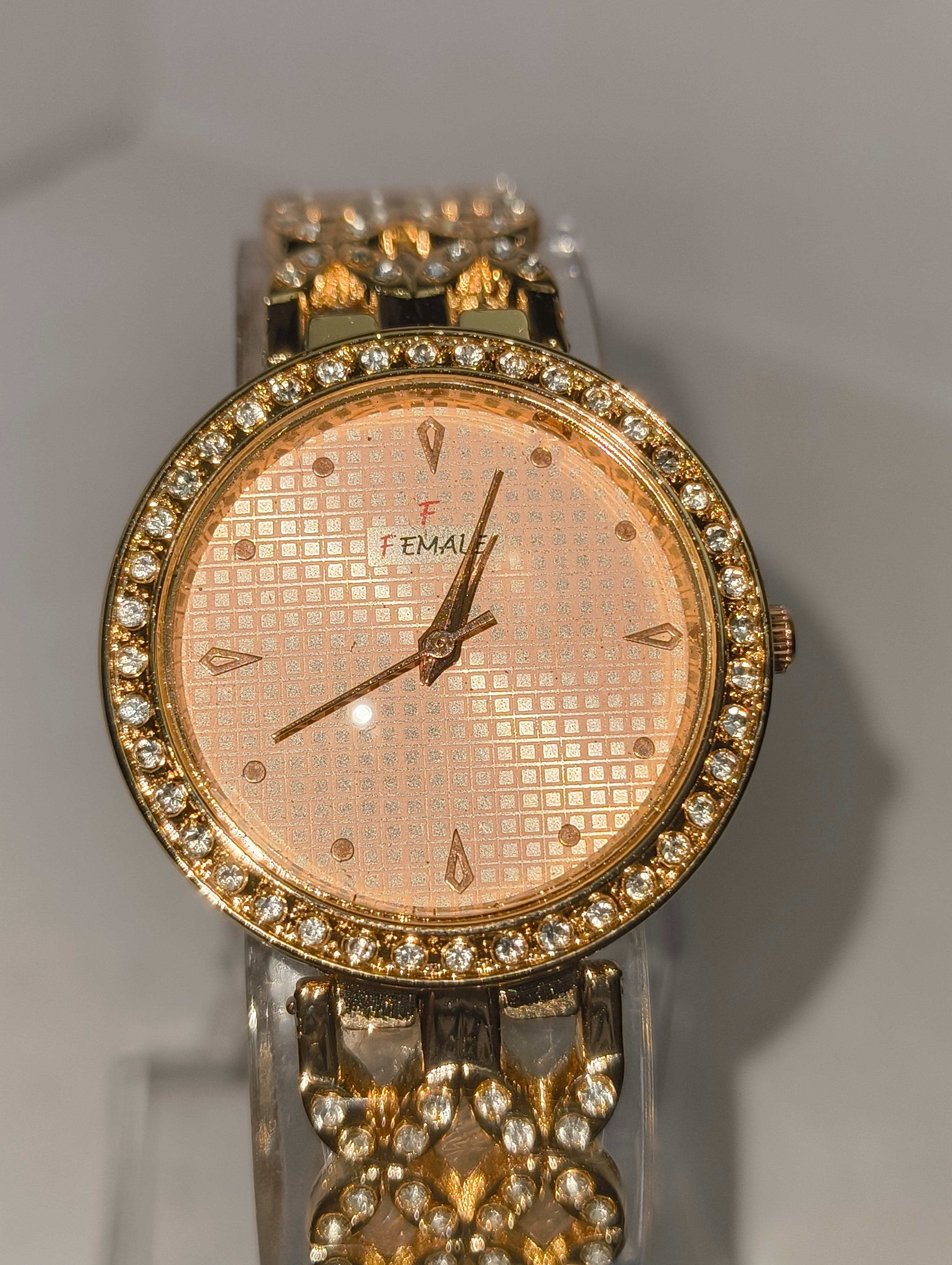 Analog Watch - For Women Rose Gold Fashion Italian Design Women Analog watch for Girls and Ladies Watch