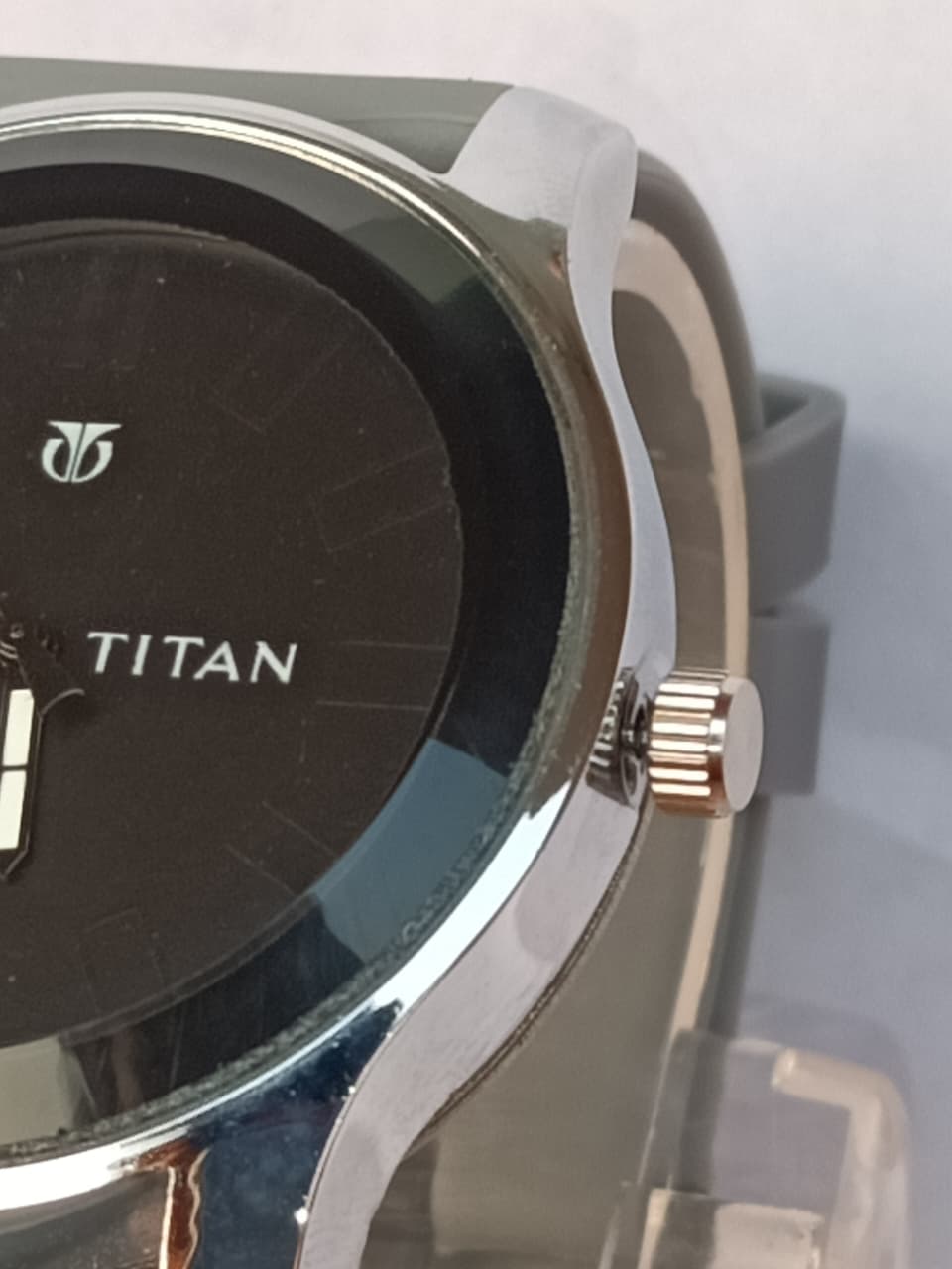 Trendy stylish analogs watch for men