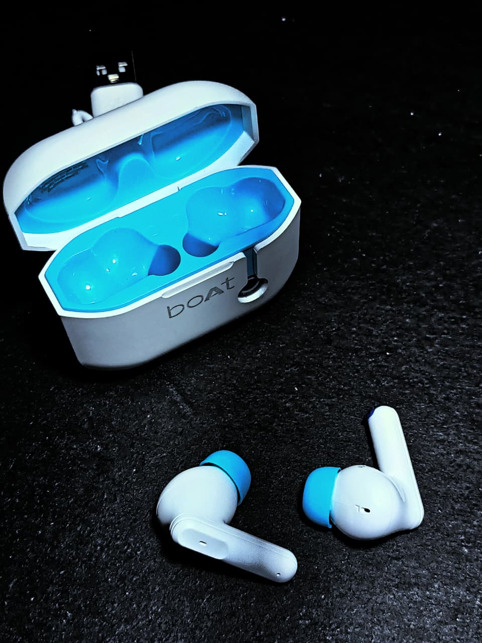 Airdopes 115 with ENx & Beast Mode, upto 24 Hrs Playback and ASAP Charge Bluetooth  (White Siberia, True Wireless)