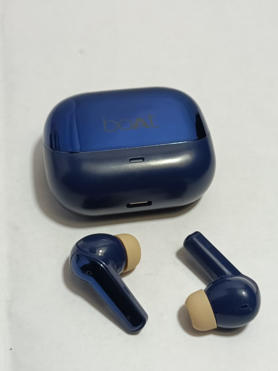 boAt Airdopes 161/163,ASAP Charge,40 H Battery, Stream Ad Free Music via App Support Bluetooth  (Cool Sapphire, True Wireless)