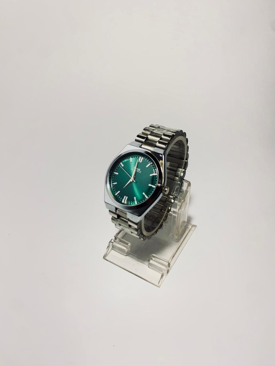 Daniel Hechter Paris Avenue Hoche Collection Modern Analog Watch for Men with Round Dial and Stainless Steel Band-DHM1004