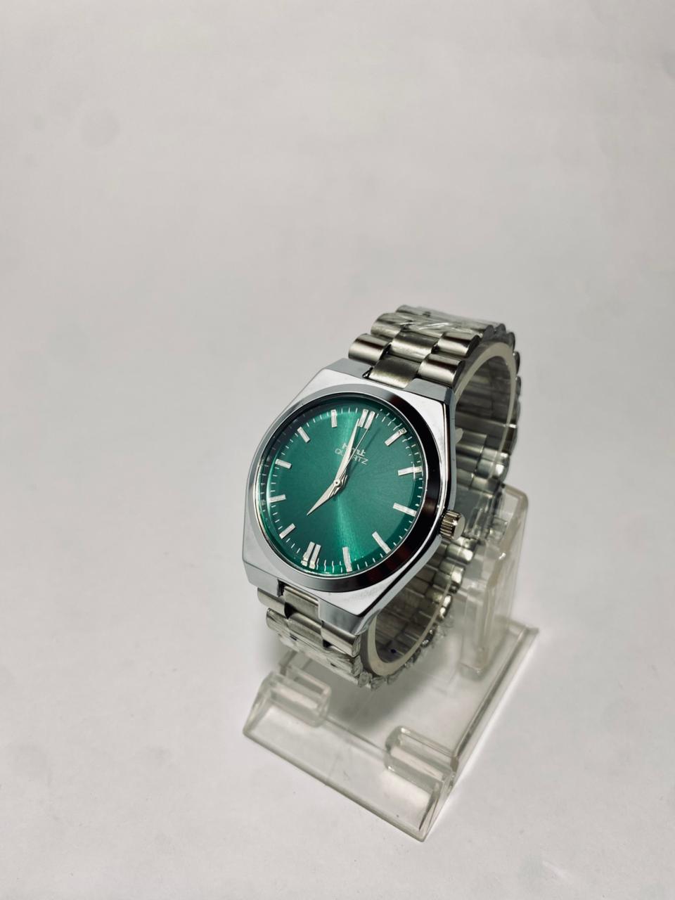 Daniel Hechter Paris Avenue Hoche Collection Modern Analog Watch for Men with Round Dial and Stainless Steel Band-DHM1004