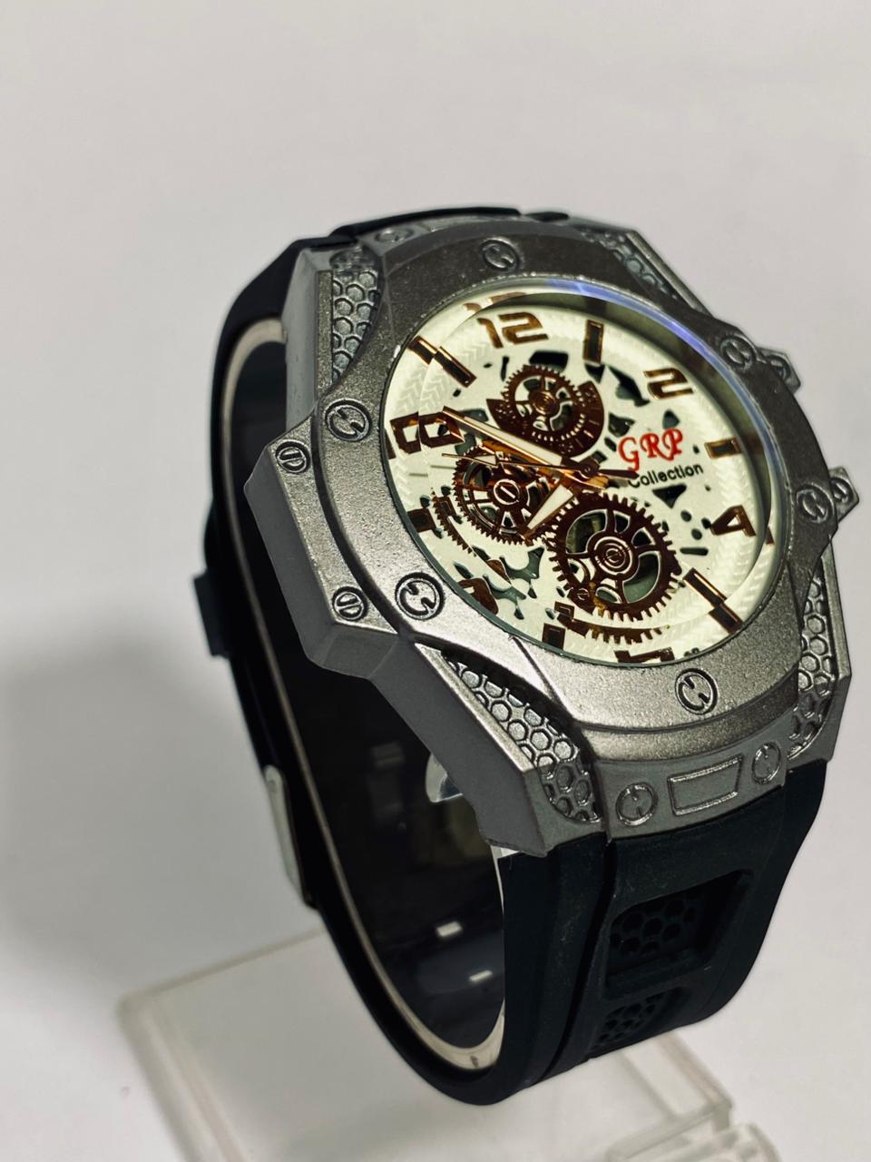 Commodus Automatic Skeleton Leather-Band Watch